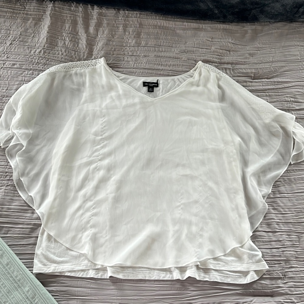 Flowey White Blouse
